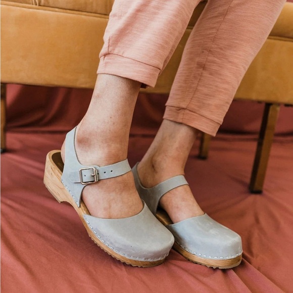 MIA Sofia Mint Clogs - Picture 1 of 5